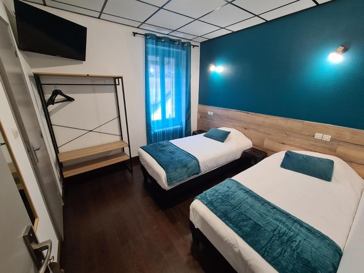 Berry Hotel La Chatre Bagian luar foto