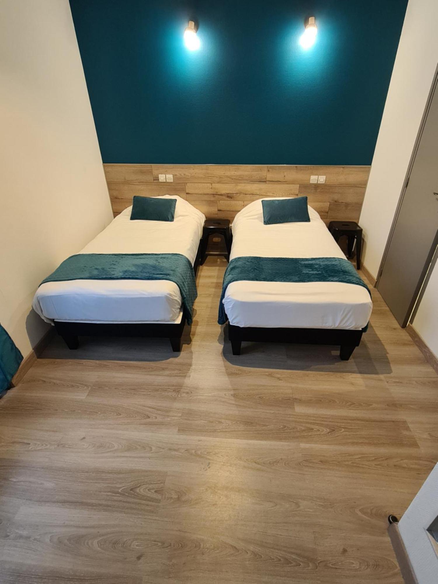 Berry Hotel La Chatre Ruang foto